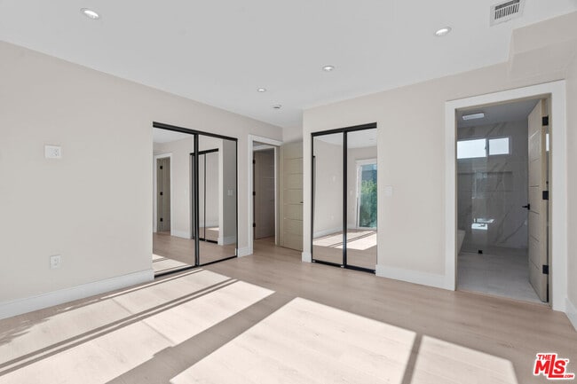 Building Photo - 38 Paloma Ave