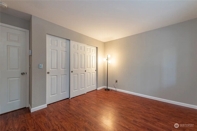 Building Photo - 6-Month Initial Lease Term! 2BR/1.75BA WS ...