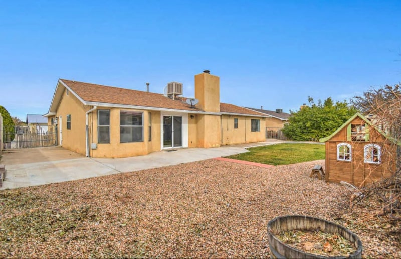 Building Photo - 856 Lancelot St