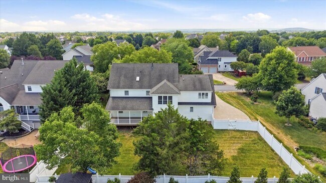 Building Photo - 104 Bramble Ct