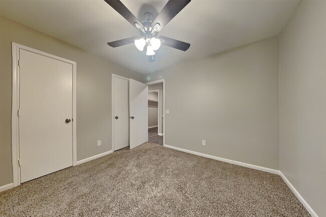 Building Photo - 5061 Stewart Dr