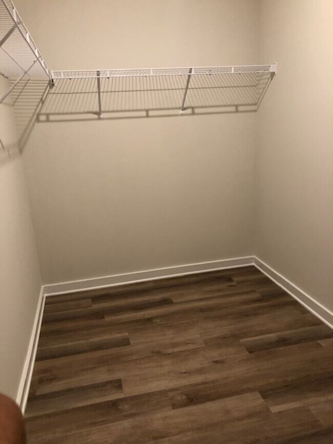 Building Photo - Beautiful Townhome in Athens!