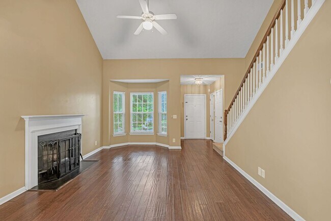 Building Photo - Awesome 3BR/2BA home near Percy Priest!