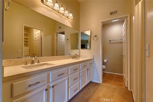 Building Photo - 8015 E Treeview Ct