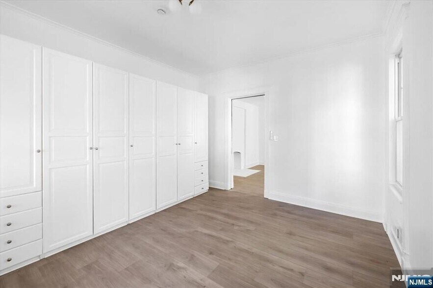 Building Photo - 46 Garden Pl