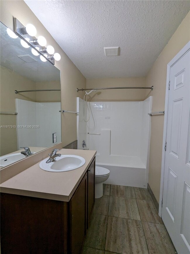 Building Photo - 4438 SW Athena Dr