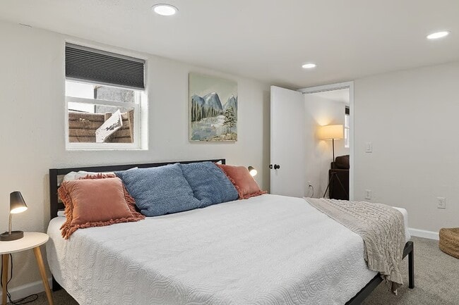 Building Photo - 718 East Blvd