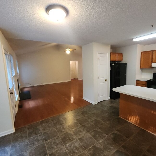 Building Photo - One Level House with An Open FloorPlan FOR...