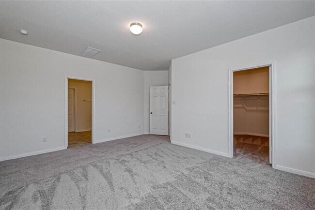Building Photo - 5727 Texas Sage Dr