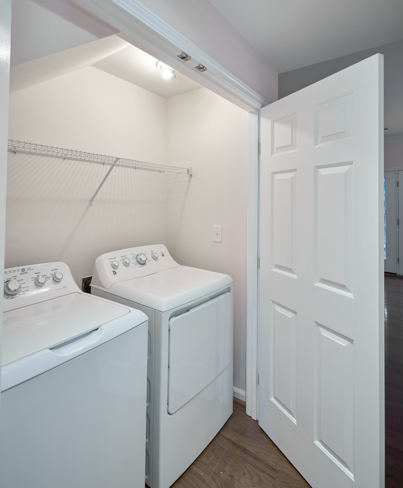 Building Photo - 420 Canewood Pl