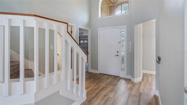 Building Photo - 468 Queensbridge Dr