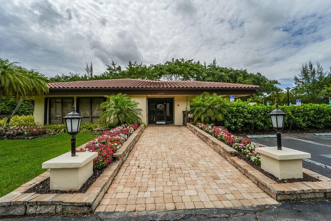 Building Photo - 21839 Arriba