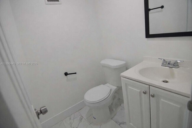 Building Photo - 6780 W 2nd Ct