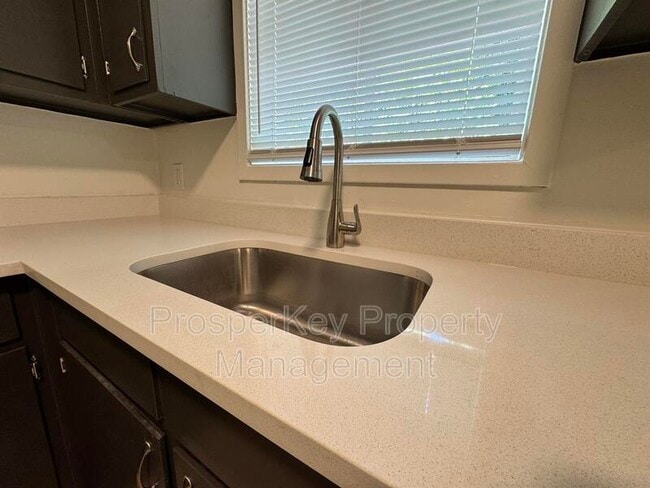 Building Photo - 5217 Dana Dr