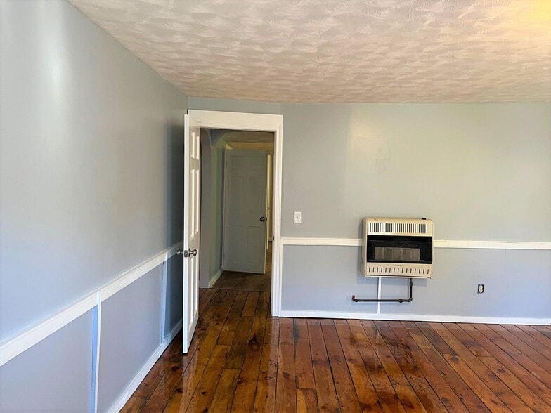 Building Photo - 1-7 Old Mendon Street