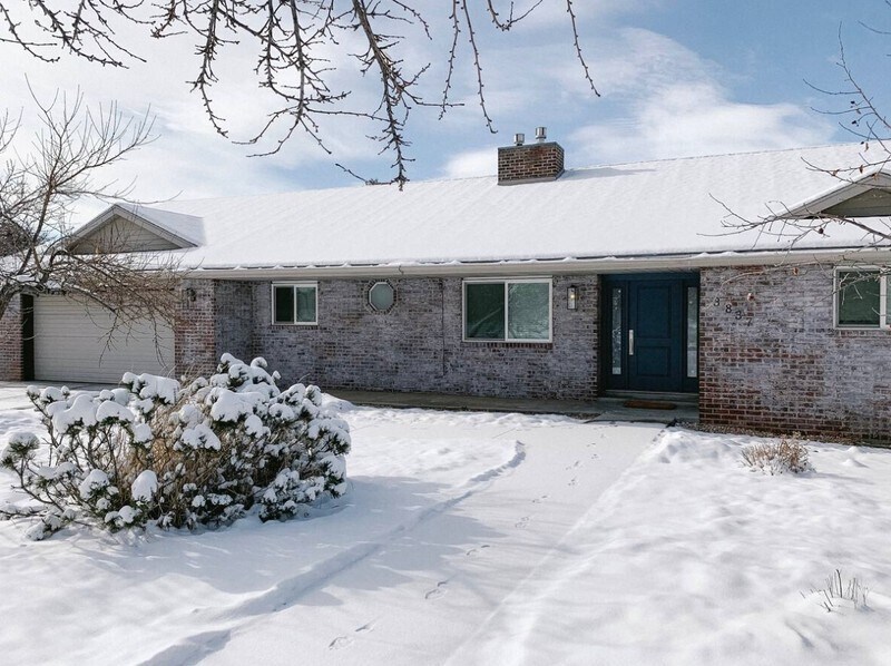 Building Photo - 3837 Foothill Dr
