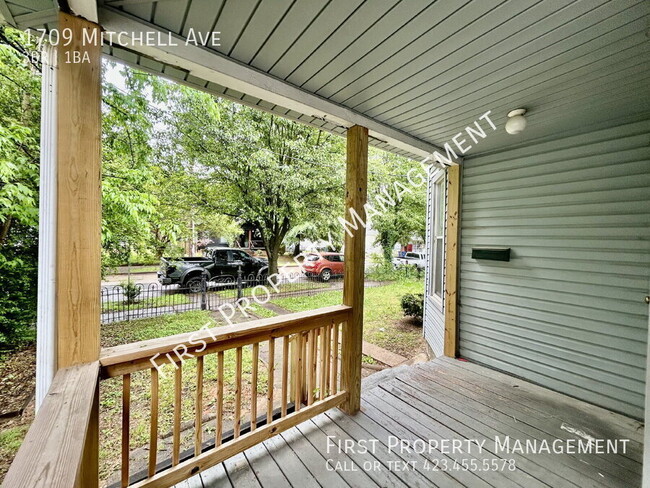 Building Photo - 1709 Mitchell Ave