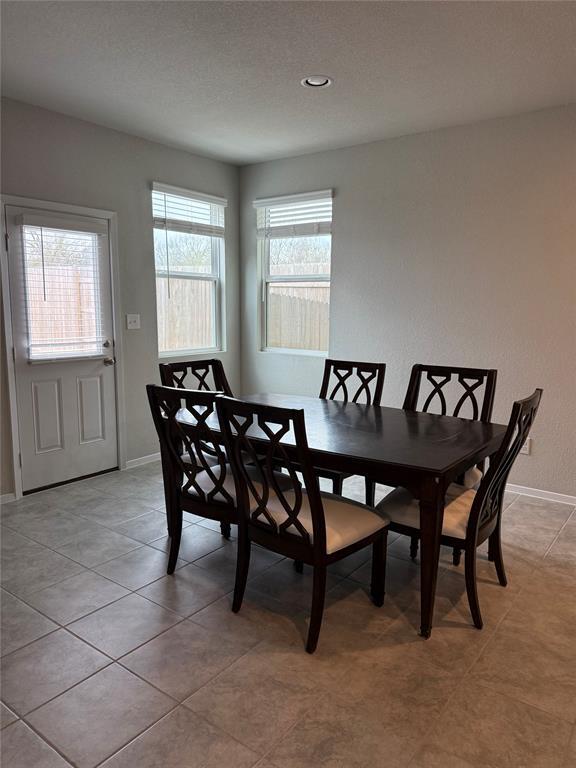 Building Photo - 2713 Paragon Fox Dr