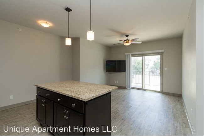 Building Photo - 4120 Lincoln Swing St