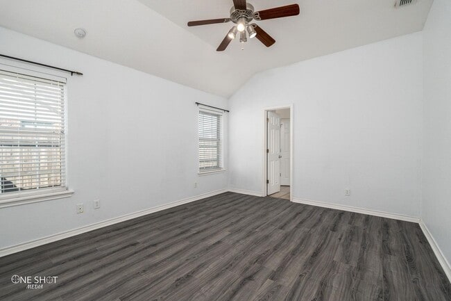 Building Photo - 1410 Tulane Dr