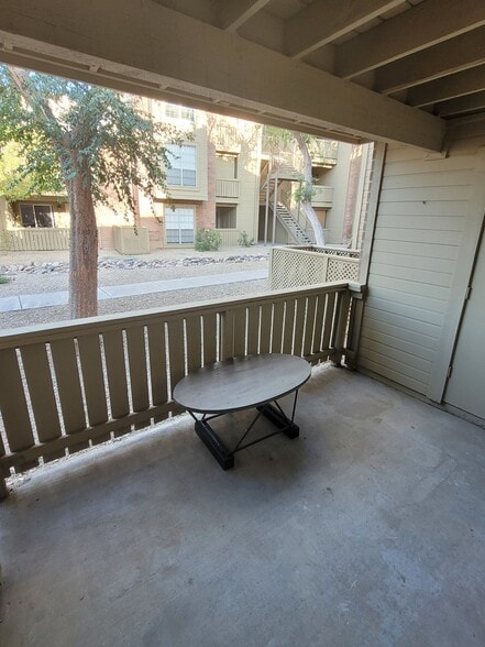 Patio - 200 E Southern Ave