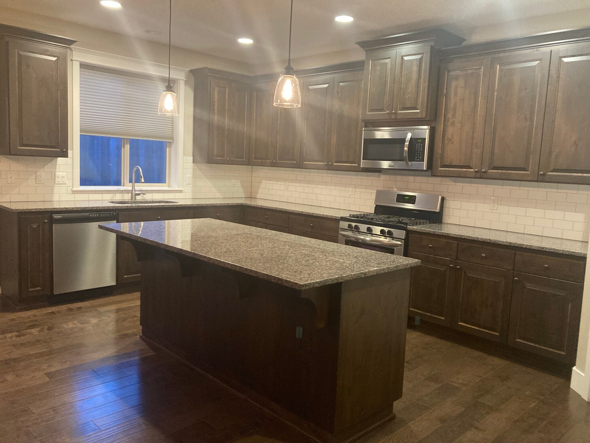 Kitchen - 608 E Taylor Dr