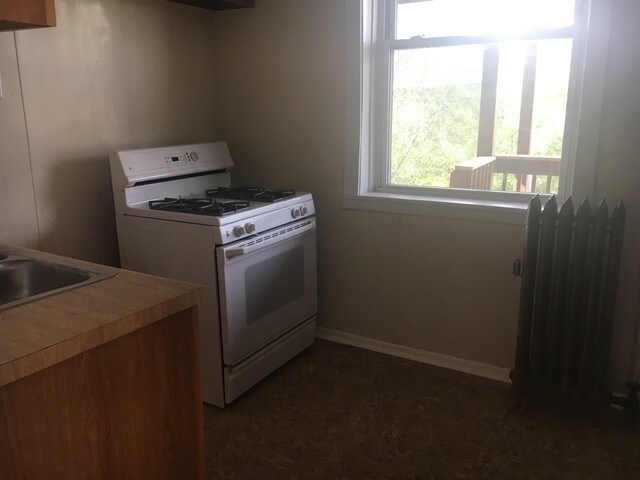 Building Photo - 5027 W Washington Blvd