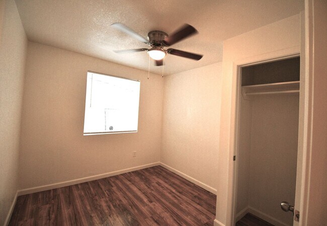 Building Photo - 3107 W Granada Rd