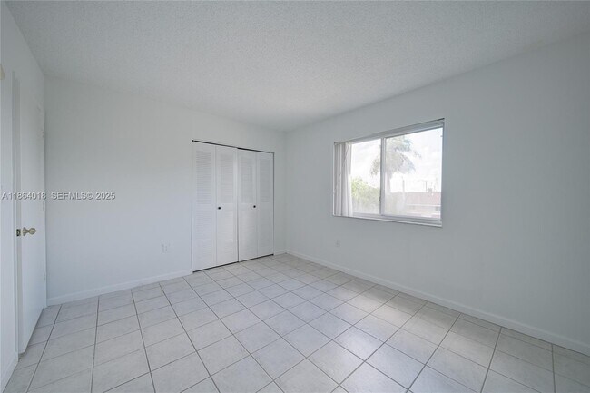 Building Photo - 551 NW 82nd Ave