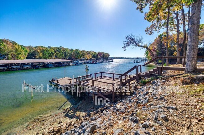 Building Photo - 26012 Misty Way Dr