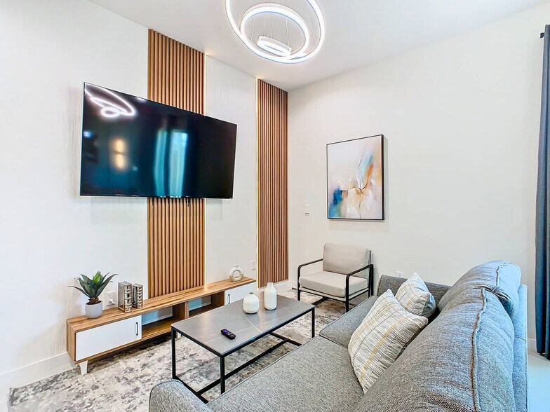 Building Photo - 7516 Sunflower Dr