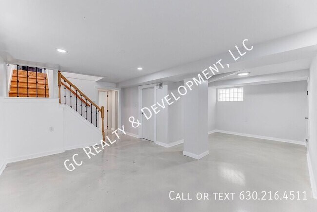 Building Photo - 8620 S Winchester Ave