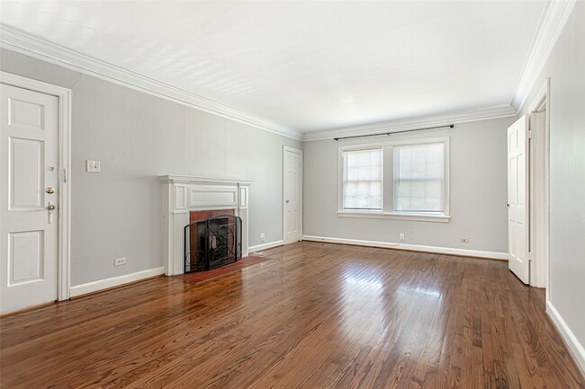 Building Photo - 5442 Longview St