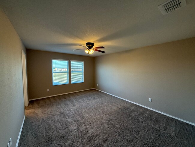 Building Photo - Spacious corner lot with Washer & Dryer in...