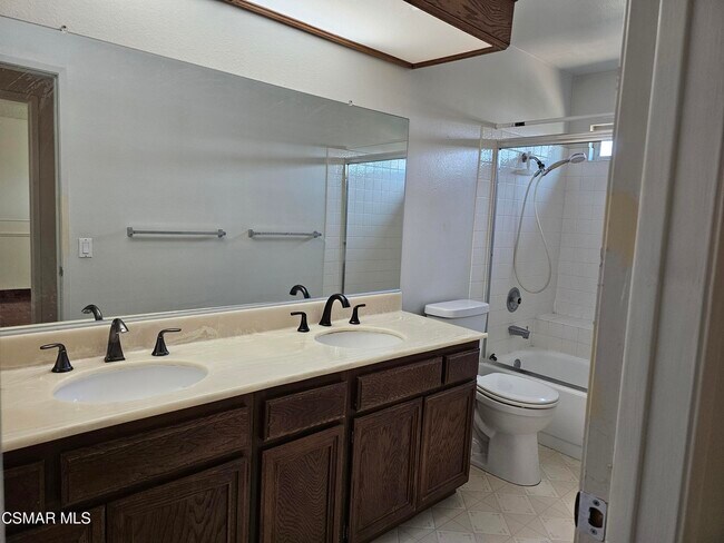 Building Photo - 2481 Moraga Ct
