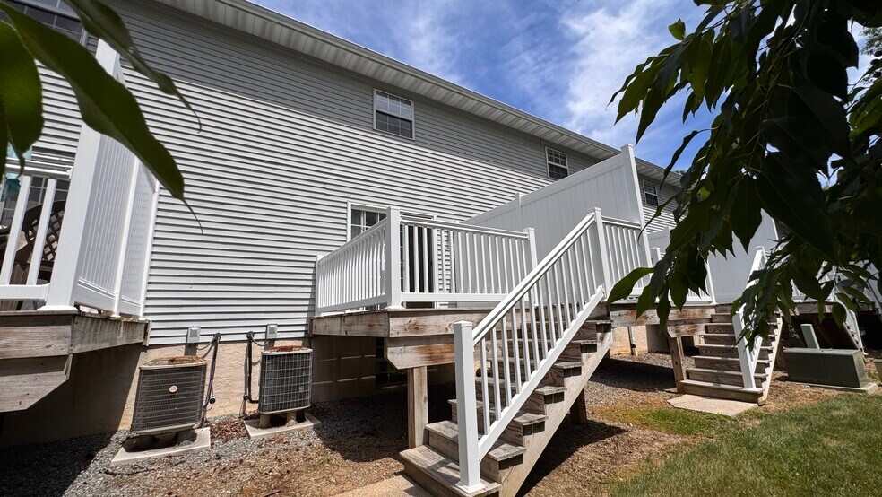 Building Photo - 40 Ramsgate Ln
