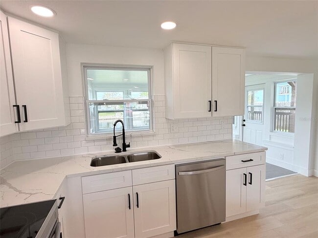 Building Photo - 13617 Frances Ave