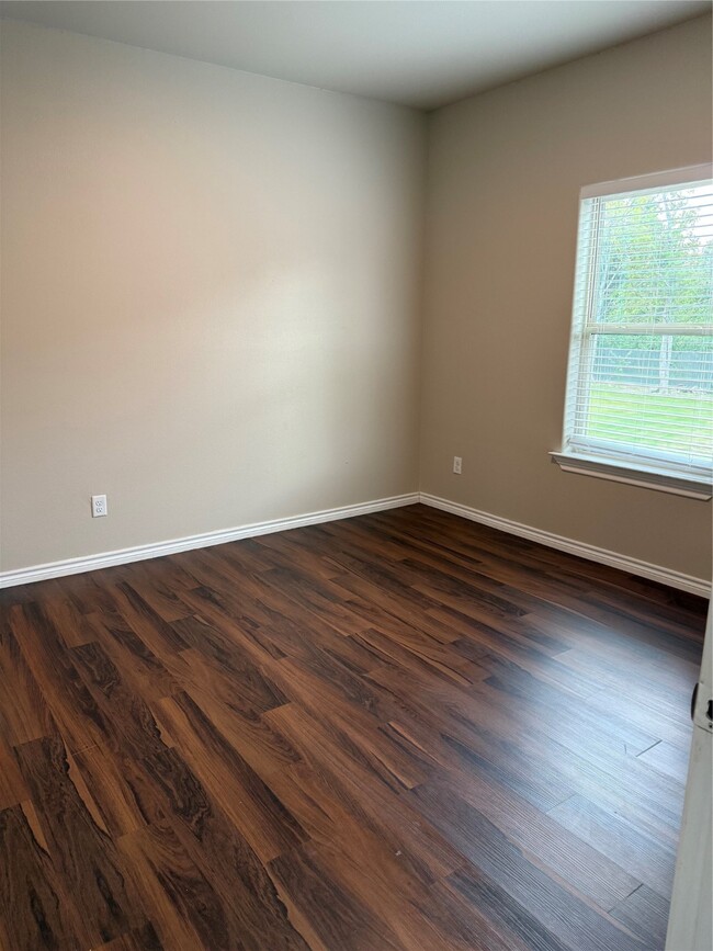 Building Photo - 6539 Crestford Ln