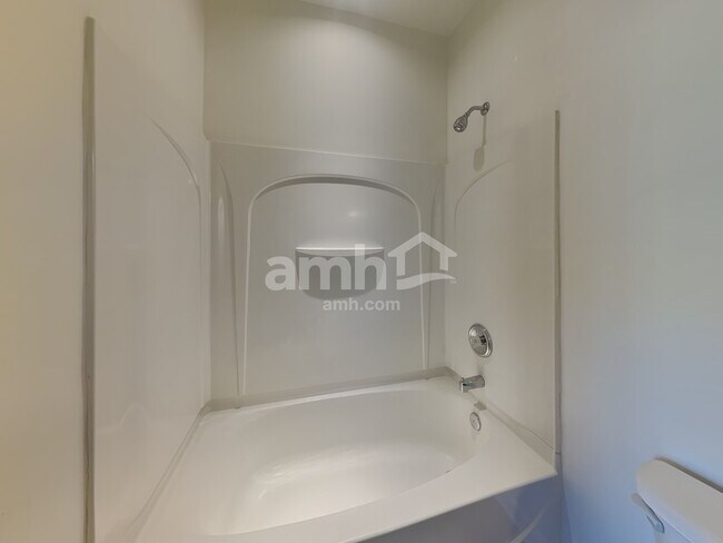 Building Photo - 6923 Babbling Brook Ln