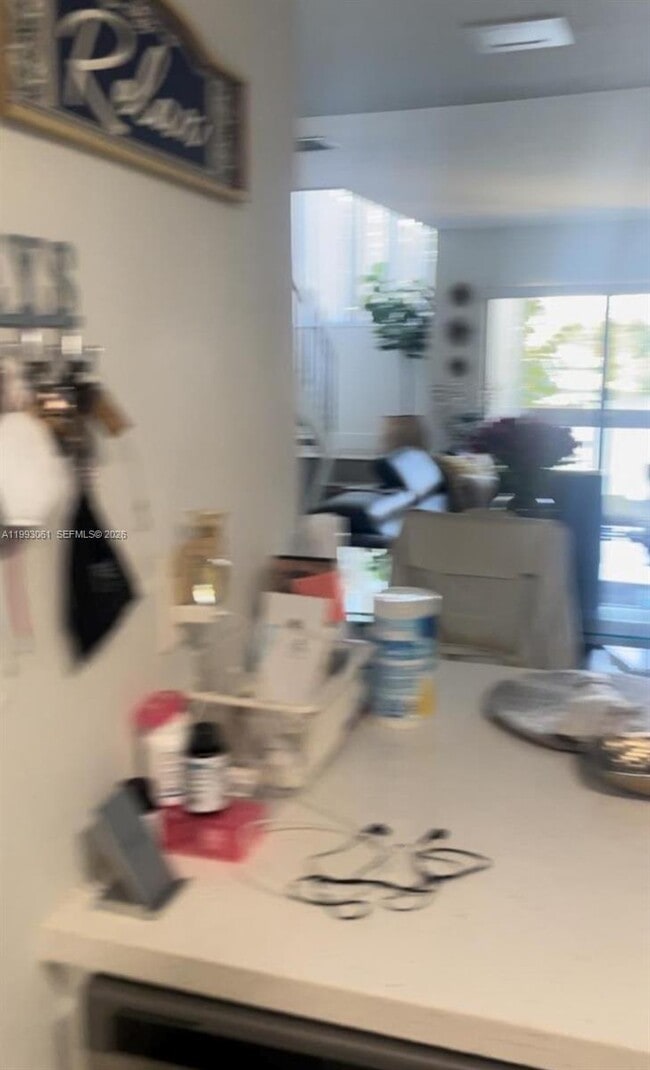 Building Photo - 10000 NW 9th St Cir