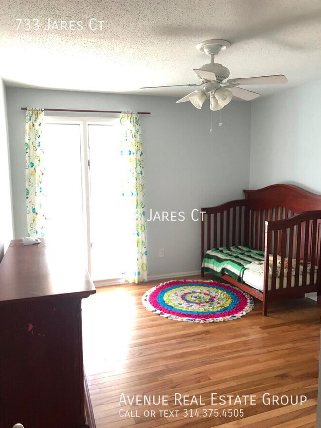 Building Photo - 733 Jares Ct