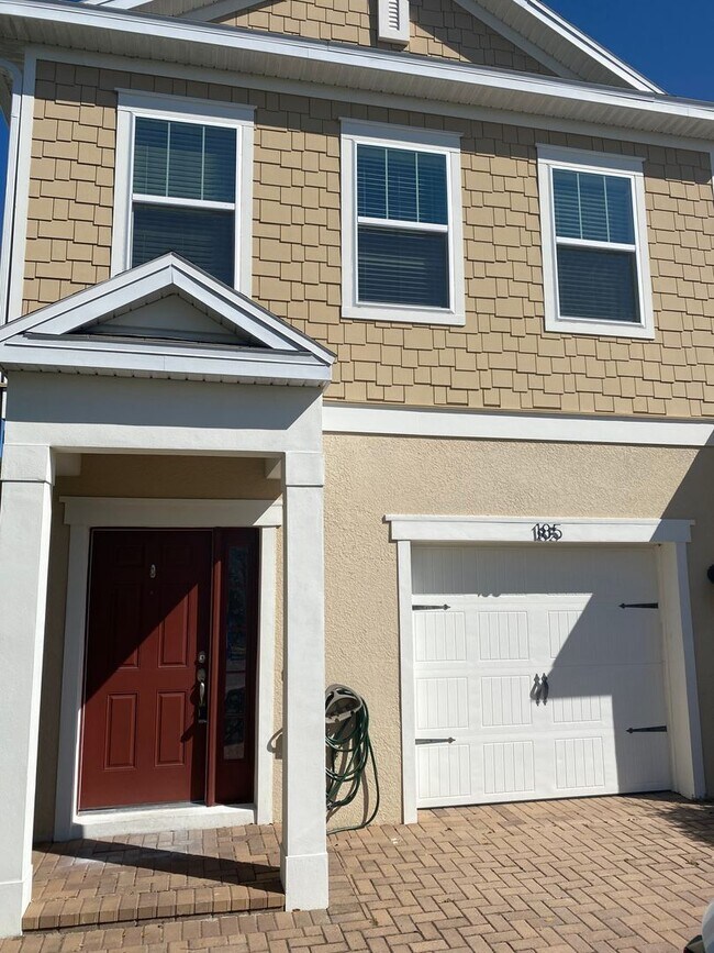 Building Photo - 3 BEDROOOMS. 2.5 BATHROOM TOWNHOME NEAR THE HEART OF OVIEDO!