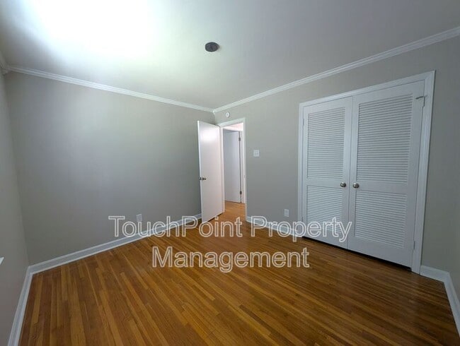 Building Photo - 6724 Sunview Dr