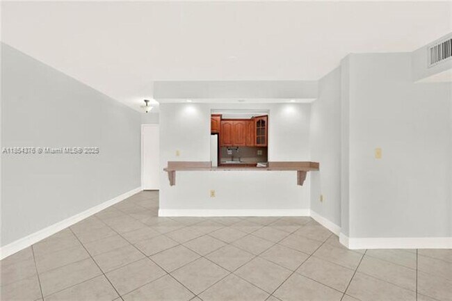 Building Photo - 1335 W 68th St