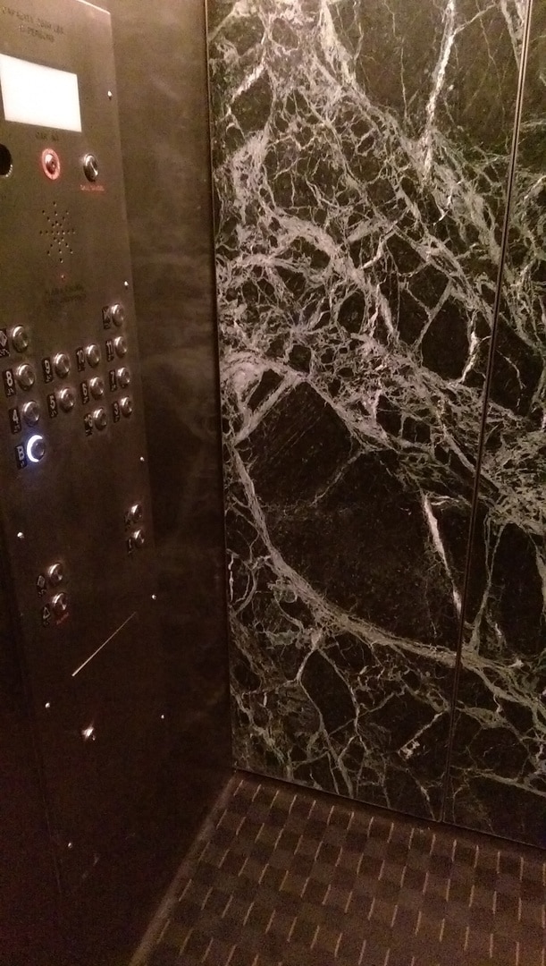 Building Photo - 2400 N Lakeview Ave