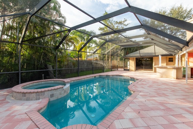 Building Photo - 1559 Grantham Dr