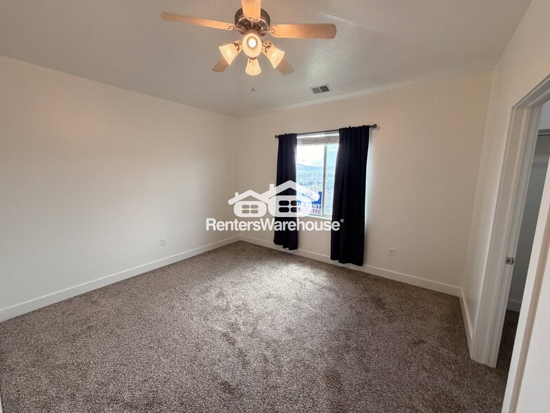 Building Photo - 147 W Spring Hill Way
