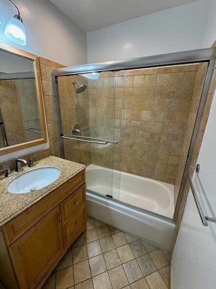 Building Photo - 11015 Kittridge St