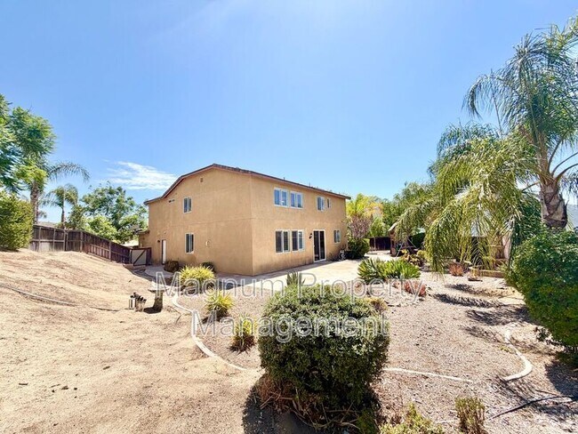 Building Photo - 46383 Vianne Ct