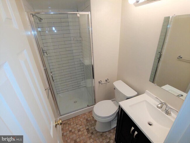 Building Photo - 1619 Howard Chapel Ct